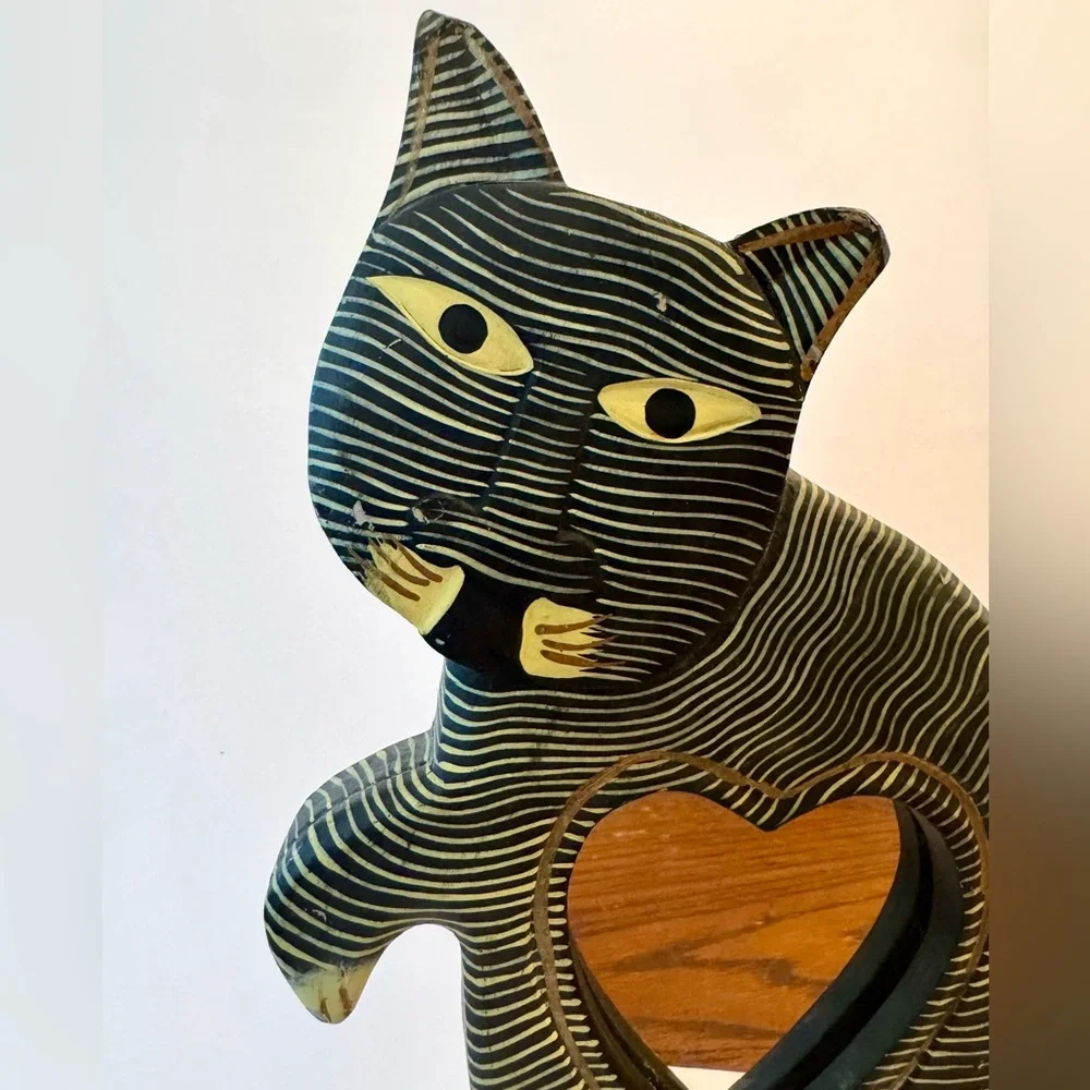 PIER 1 STRIPED WOODEN FOLK ART CAT With MIRROR Statue 15” tall